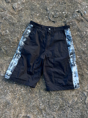 tek shorts white stripe