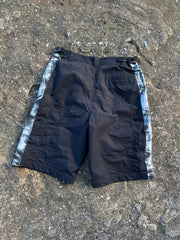 tek shorts white stripe