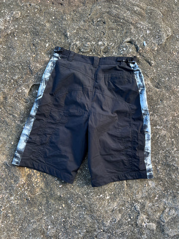 tek shorts white stripe